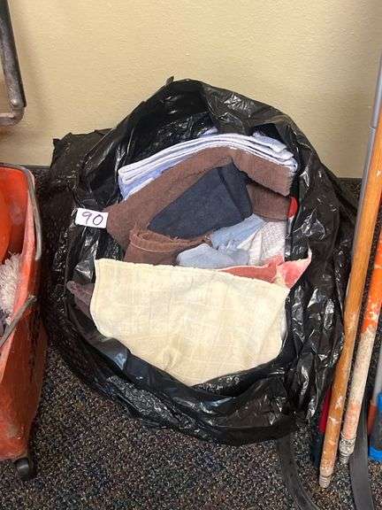 WIDE ARRAY OF CLEANING HAND TOWELS