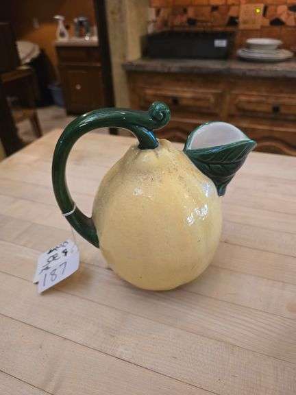 Lemon Pitcher Vintage