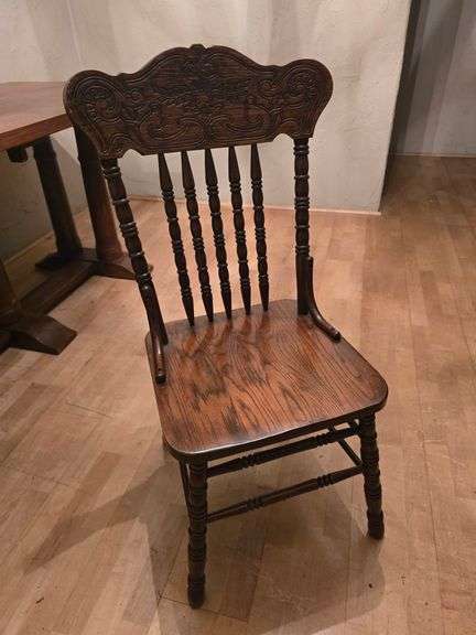 Vintage solid wooden chair aprox 20"x15"x38" *matches lot 60