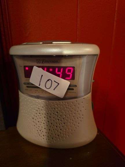 Emerson digital alarm clock radio CK7330