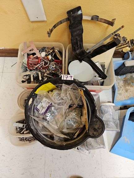 LARGE VARIETY OF METAL HARDWARE