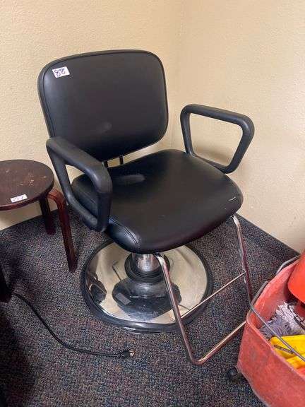 KAEMARK W-60 WESTFALL HYDRAULIC STYLING CHAIR BLACK RETAIL $787