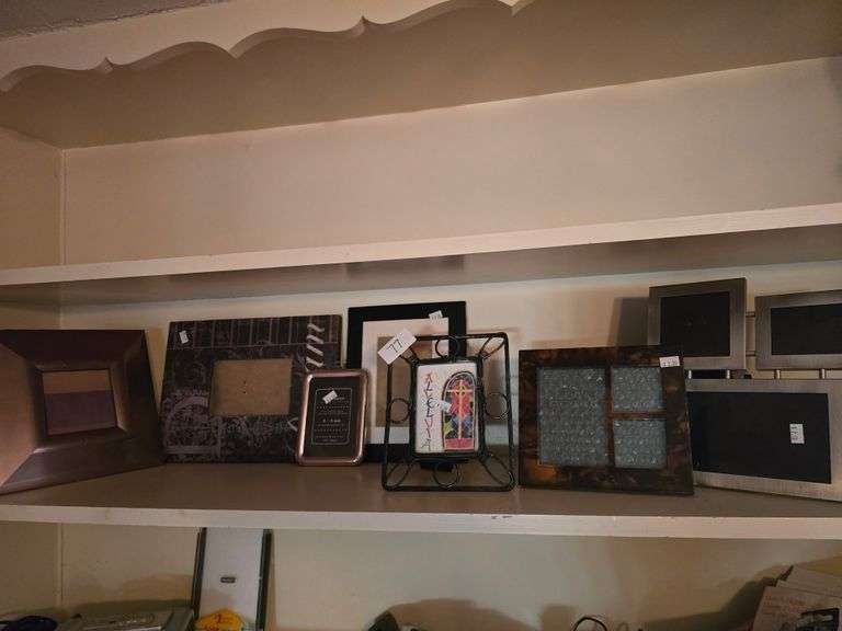 Decorative tabletop photo frames