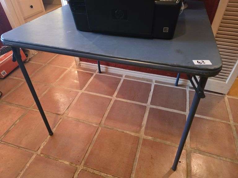 Square folding leg table aprox 34"SQ x 28"