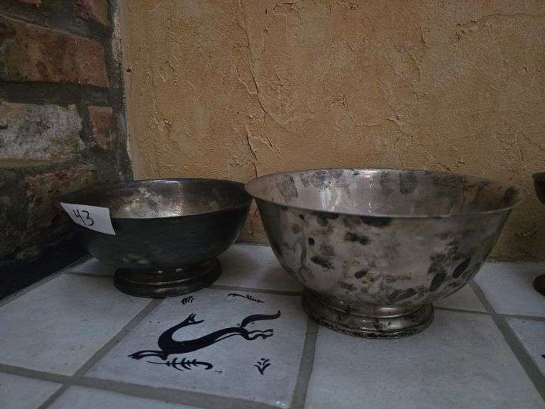 Paul Rever Reproduction international sterling silver bowl aprox 9"dia & unmarked silver bowl aprox 8"dia