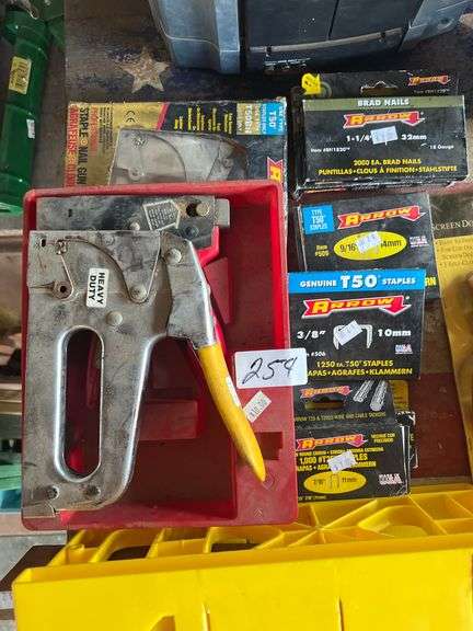 Craftsman & Arrow Staple guns with Arrow Brad nails and staples incld.