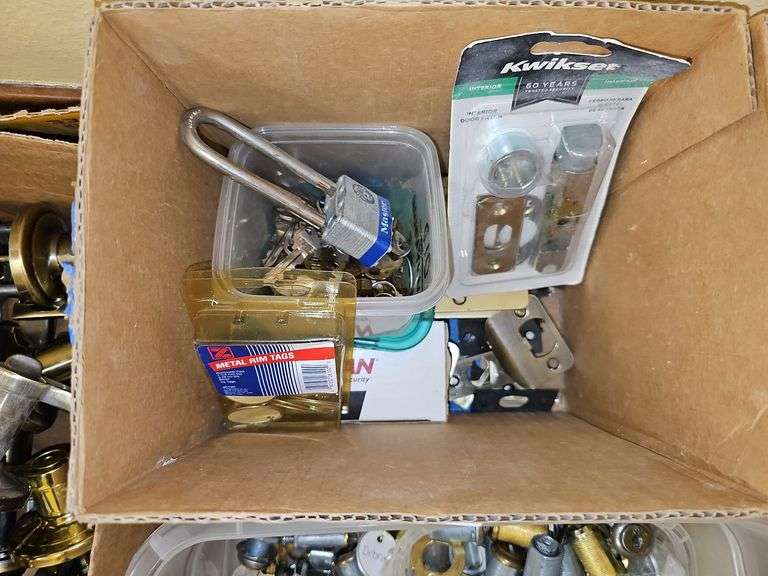 LOCK AND KEY HARD WARE