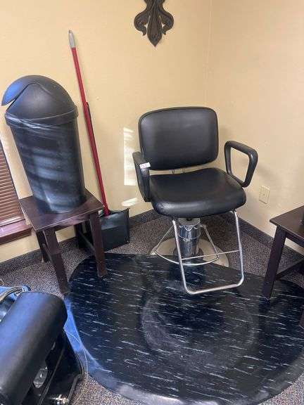 COMPLETE STYLIST SETUP INCLUDING KAEMARK W-60 WESTFALL HYDRAULIC STYLING CHAIR BLACK RETAIL $787, SEMI-CIRCLE ANTI-FATIGUE MAT, SAUDER 414289 DARK WOODEN SMALL END TABLE APROX 15.5"x20", FLIP TOP TRASH-BIN AND BROOM/DUSTPAN SET