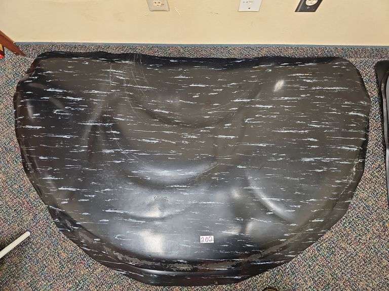 SEMI-CIRCLE ANTI-FATIGUE SALON MAT APROX 5'x3'