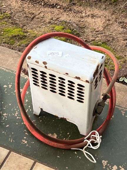 Sears Small room vintage metal gas heater model 113.72001