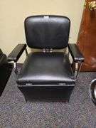 BLACK SALON RECLINING WAXING CHAIR
