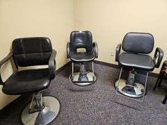 BLACK HYDRAULIC SALON STYLING CHAIRS IN VARIOUS STYLES