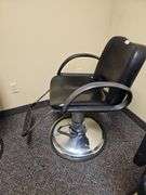 BLACK HYDRAULIC SALON STYLING CHAIRS IN VARIOUS STYLES