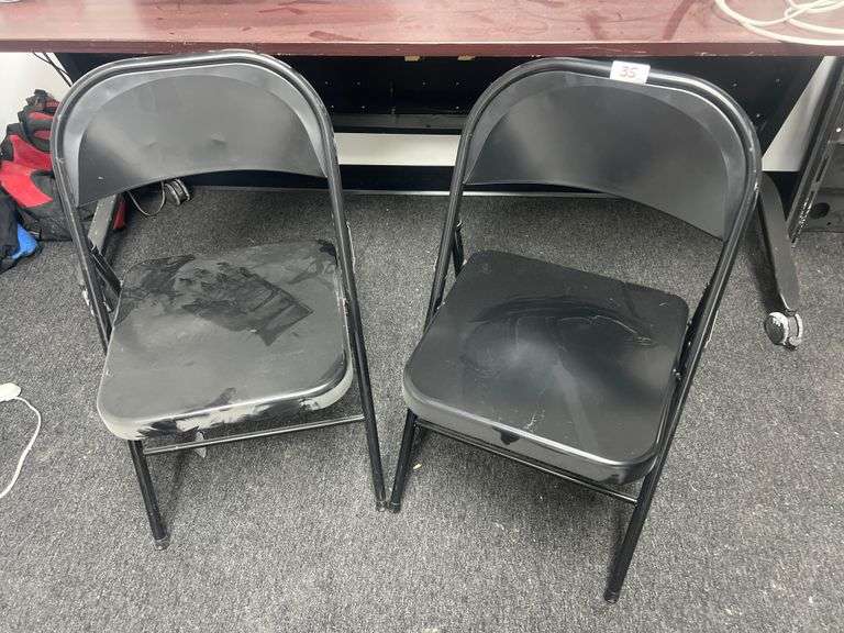 BLACK METAL FOLDING CHAIRS