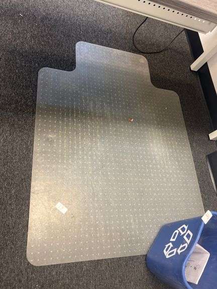ROLLING CHAIR MAT FOR CARPET APROX 47"x35"