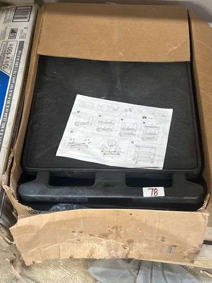 LUXOR BLACK 3-TIER PLASTIC CART ON WHEELS