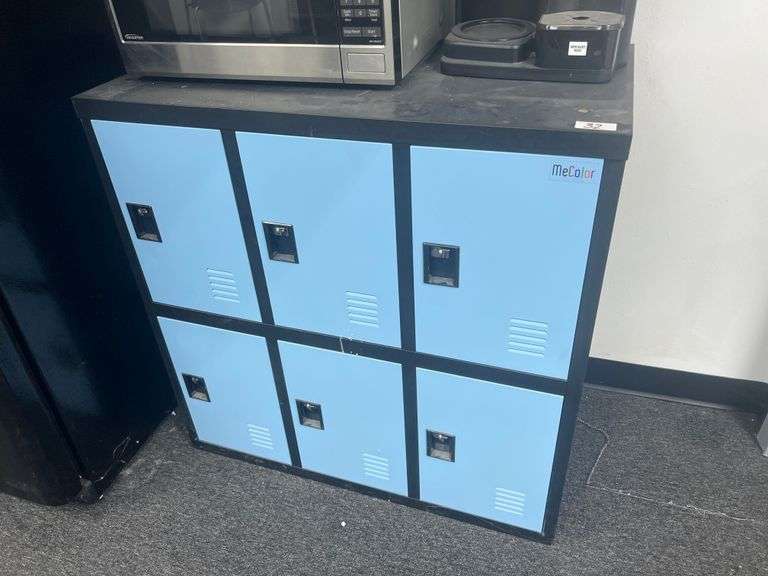 MECOLOR 6-DOOR METAL LOCKER UNIT APROX 3'x18"x3'