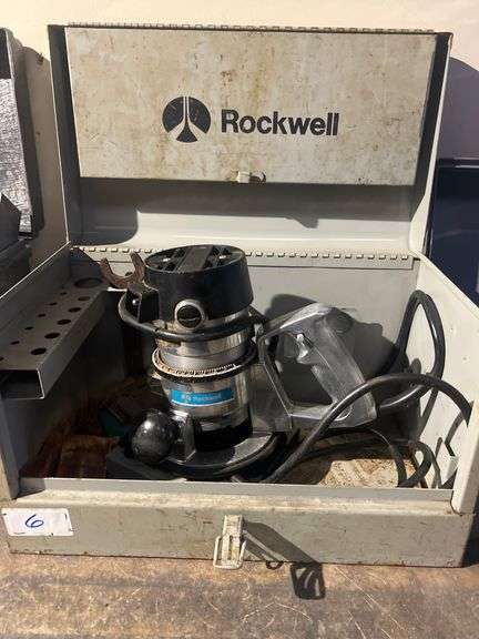 ROCKWELL VINTAGE POWER ROUTER WITH VARIOUS HARDWARE INSIDE METAL TOOL CHEST