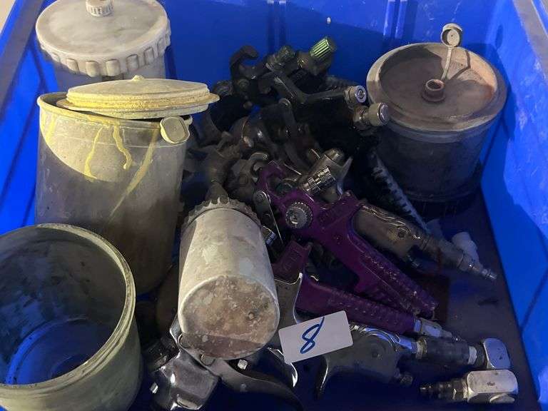 PNEUMATIC PAINT SPRAY GUNS & TANKS INCLUDING CAMBELL HAUSFELD DH6500 ; FINEX BY SHARPE FX300 ; HVLP ECT *Sold per gun