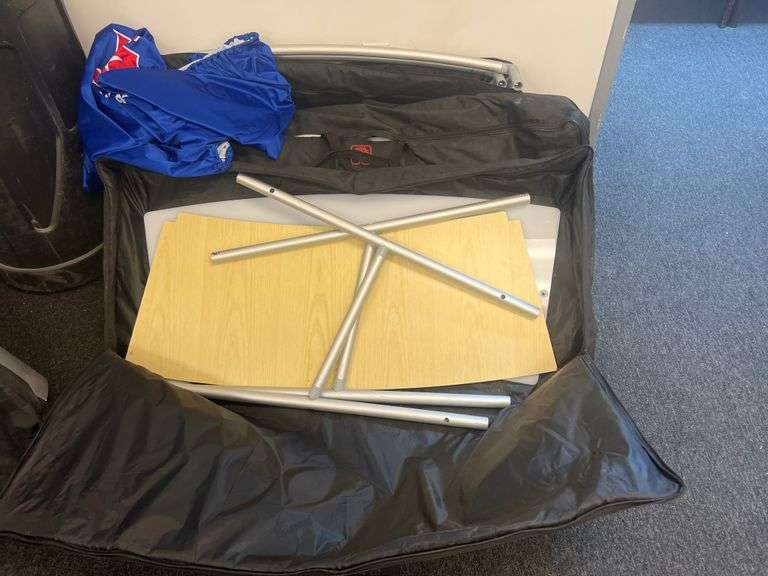 METAL AND WOOD PORTABLE TABLE IN TRAVEL BAGS