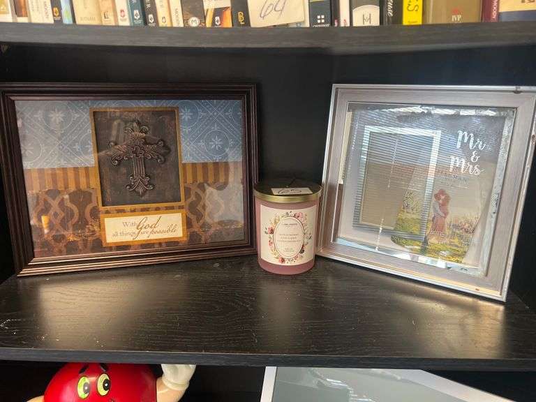 DÉCOR INCLUDING SHADOW BOX TYPE PHOTO FRAMES AND BLOOM+PROSPER PINK LILY & MAGNOLIA 2-WICK CANDLE