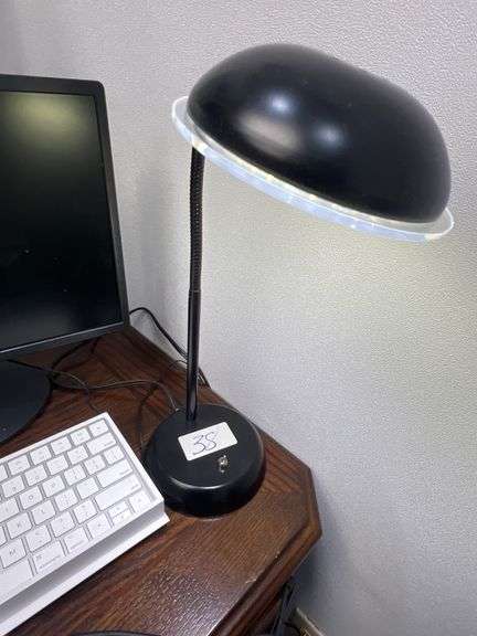 ADJUSTABLE LED WORK LAMP IN MATTE BLACK APROX 16"
