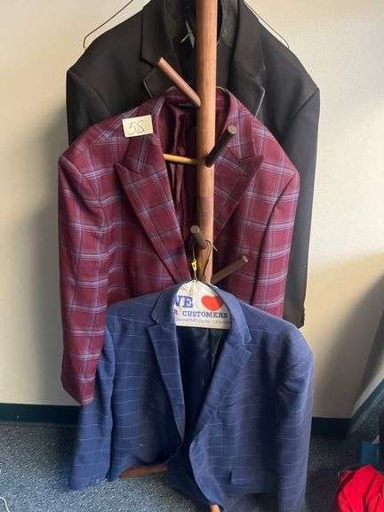 MEN'S PADDED SHOULDER SUIT JACKETS MANY AROUND SIZE 45 S, BRANDS SUCH AS MAZARI, ANGELO ROSSI, FALCONE FULL TUX, ECT SOME WITH MATCHING PANTS.. LOT ALSO INCLUDES TIES, SHIRTS, BELTS, AND WALLETS! **SOLD PER JACKET WITH EXTRAS INCLUDED