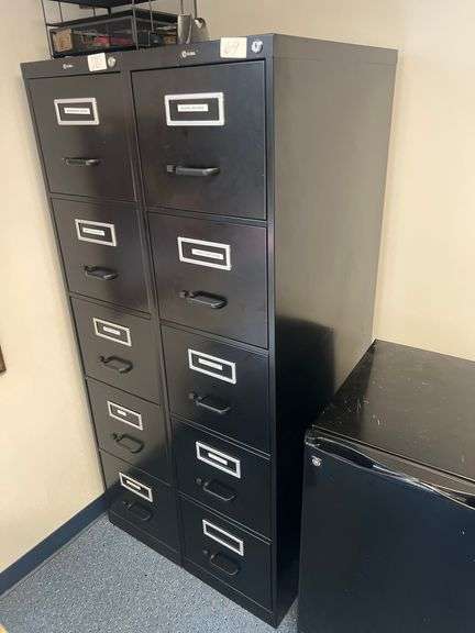 GLOBAL 5-DRAWER METAL FILING CABINET WITH WINDOWS APROX 15"x26.5"x64"