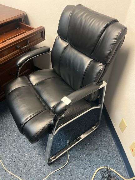 PADDED POLYESTER STATIONARY CHAIR WITH CHROME ACCENTS APROX 25"x27"x37"