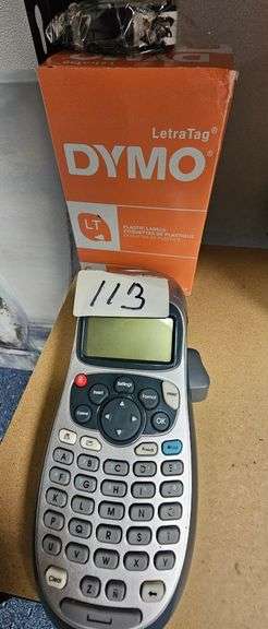 DYMO LETRATAG PORTABLE LABEL MACHINE WITH (4) NEW LT PLASTIC LABELS 1/2"x13' INCLUDED