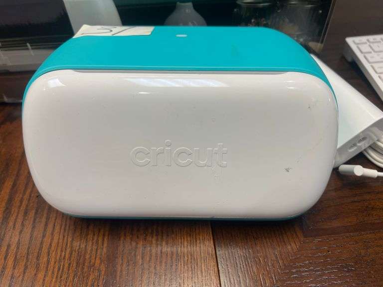 CRICUT JOY JCTR101 MINI CUTTING MACHINE WITH PARTIAL POWER CABLE