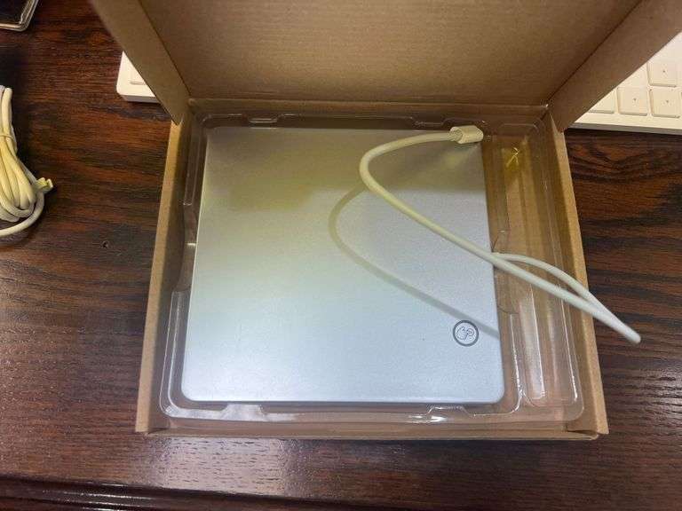 VIKTCK USB-C EXTERNAL SUPERDRIVE  PLUG N PLAY SILVER WITH BOX & MANUAL