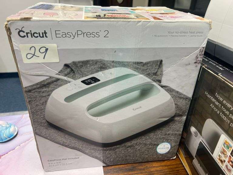 CRICUT EASYPRESS 2 IN BOX WITH EASY PRESS 12" MAT