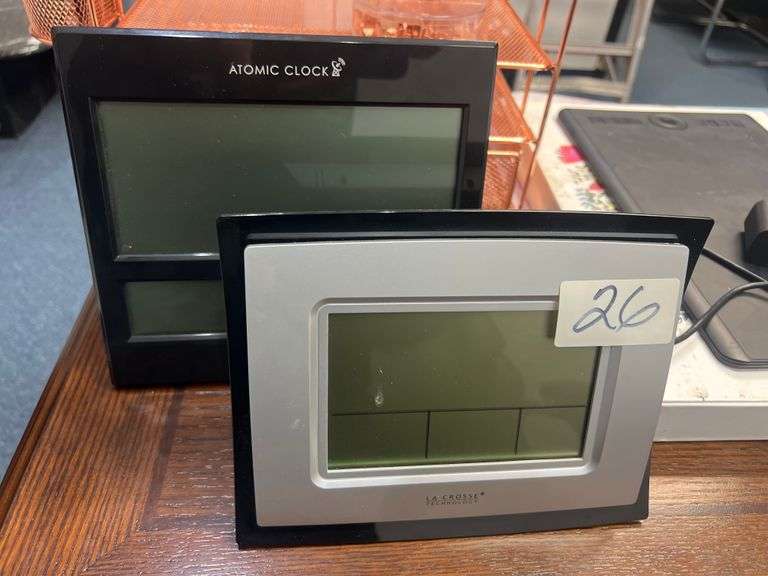 BATTERY OPERATED DIGITAL TEMP READING CLOCKS INCLUDING LA CROSSE WT-8002U & SHARP ATOMIC CLOCK SPC1107