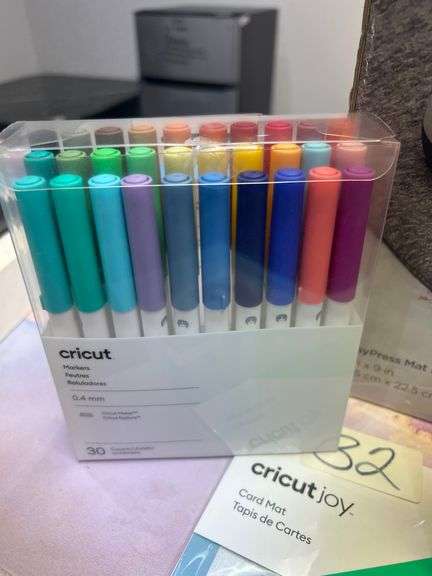 CRICUT ACCESSORIES INCLUDING CRICUT JOY CARD MAT 4.5"x6.25" ; 30 COUNT 0.4mm MARKER FOR CRICUT MAKER AND EXPLORE ; AND INSERT CARDS R10 WITH 42 ORIGINALLY