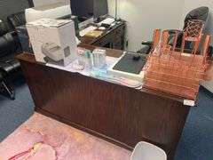 SOLID WOODEN L-SHAPED LOCKING OFFICE DESK WITH 5-DRAWERS, SINGLE DOOR APROX 5.5'x6'x21" KEYS INCLUDED!