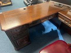 SOLID WOODEN L-SHAPED LOCKING OFFICE DESK WITH 5-DRAWERS, SINGLE DOOR APROX 5.5'x6'x21" KEYS INCLUDED!