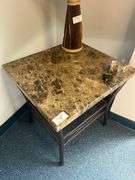 BROWN MARBLE FINISH LOW END TABLE APROX 20"x22"x22"