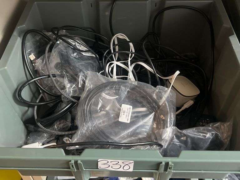 USB AND AC CHARGING ADAPTERS