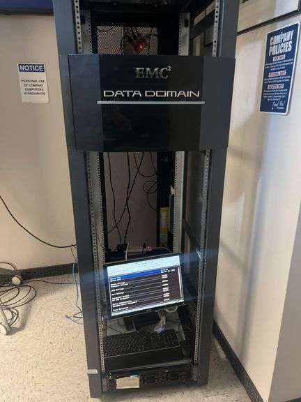 EMC2 SEVER CABINET WITH DELL COMPUTER MONITOR KEYBOARD AND MOUSE INCLD. AS WELL AS NEEDED CABLES