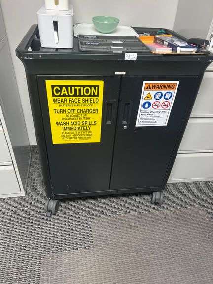 ERGOTRON HP 20 NOTEBOOK CHARGING CART HSTNN-ECO2  110/110/120V~,12A, 50/60HZ