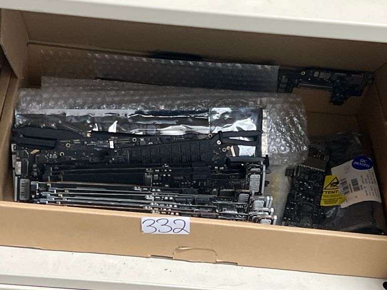 APPLE MACBOOK AIR LOGIC BOARDS