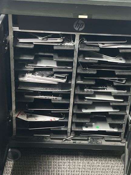 ERGOTRON HP 20 NOTEBOOK CHARGING CART HSTNN-ECO2 110/110/120V~,12A, 50/60HZ EACH PACKED FULL OF MACBOOKS IN SOME PROCESS OF REPAIR