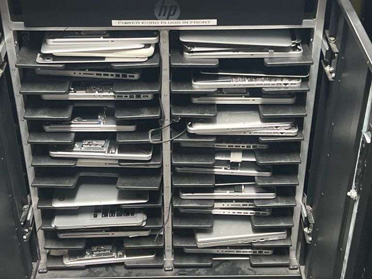 ERGOTRON HP 20 NOTEBOOK CHARGING CART HSTNN-ECO2 110/110/120V~,12A, 50/60HZ EACH PACKED FULL OF MACBOOKS IN SOME PROCESS OF REPAIR