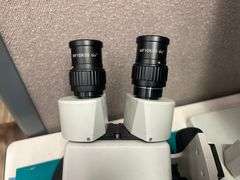 COMPLETE MICROSCOPE SETUP INCLUDING ADJUSTABLE BASE, LED LIGHT RING, WF10X/20 LENS