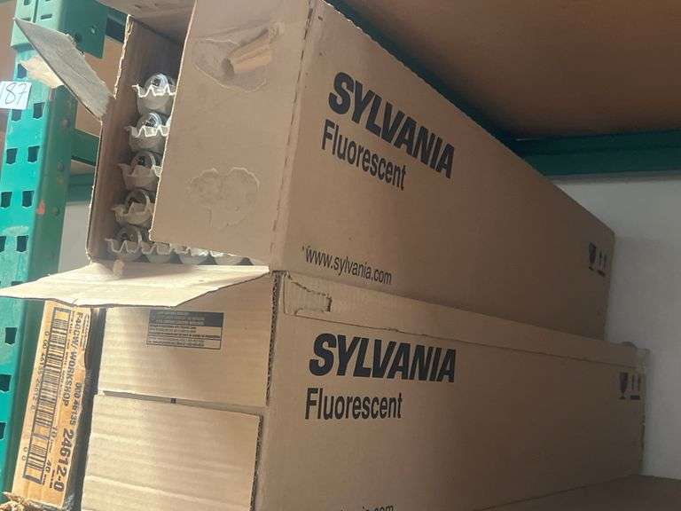 SYLVANIA FLUORESCENT F40/CWX 40W COOL WHITE DELUXE 4' 53 TOTAL & SYLVANIA F40CW FLORESCENT BULBS WITH 2 IN PACK