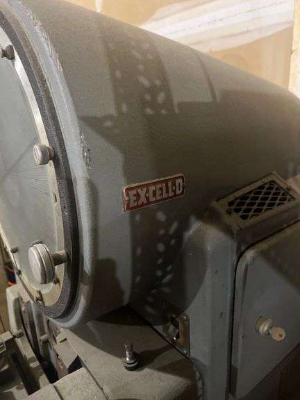 EX-CELL-O CONTOUR PROJECTOR MODEL 14-810 115V 10A 120W SN: 8100450