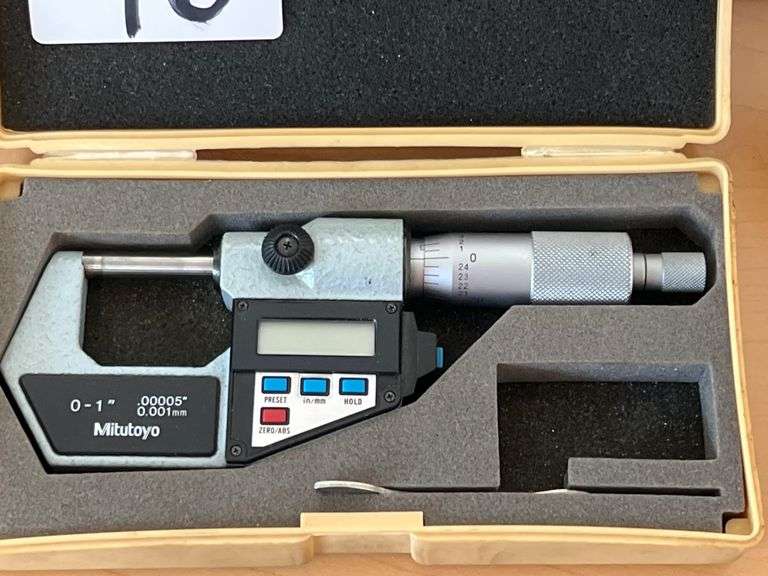 MITUTOYO 0-1" .00005" 0.001mm DIGITAL MICROMETER IN PLASTIC CASE
