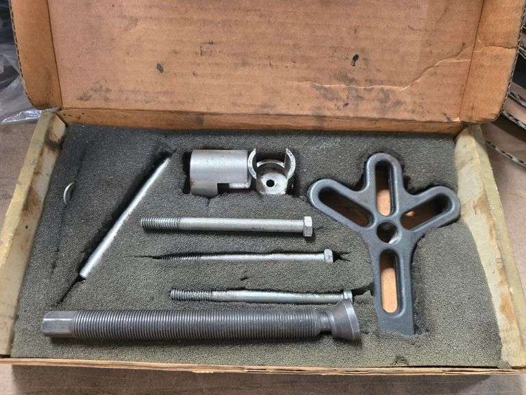 HEAVY DUTY GEAR PULLER KIT
