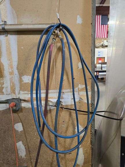 AIR HOSE WITH 3-TUBE SPLIT OFF VALVE *buyer responsible for disconnect